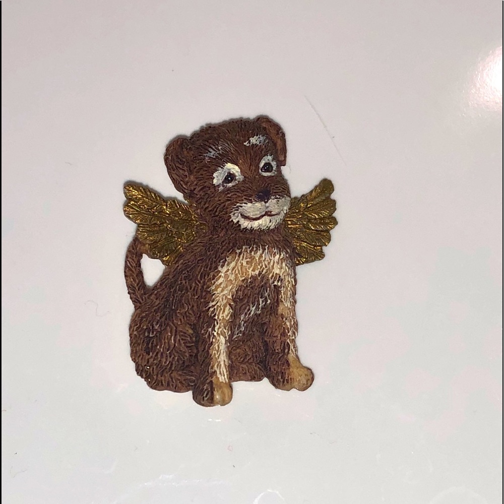 Dog pin